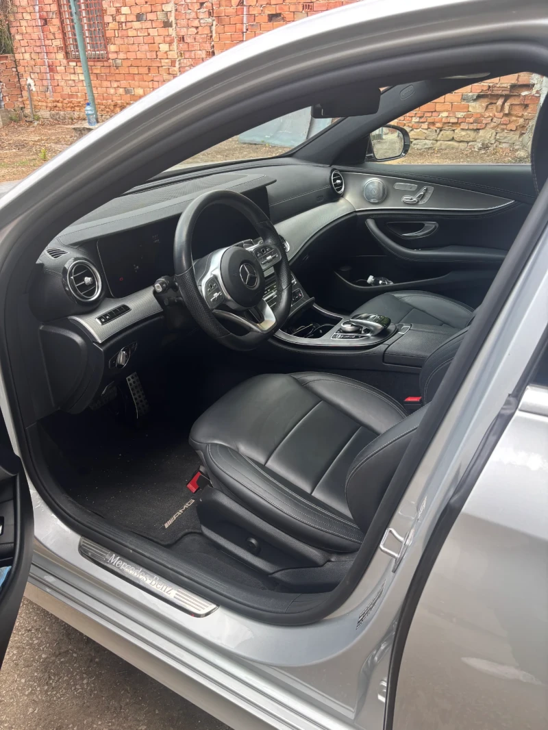 Mercedes-Benz E 200, снимка 6 - Автомобили и джипове - 52342637