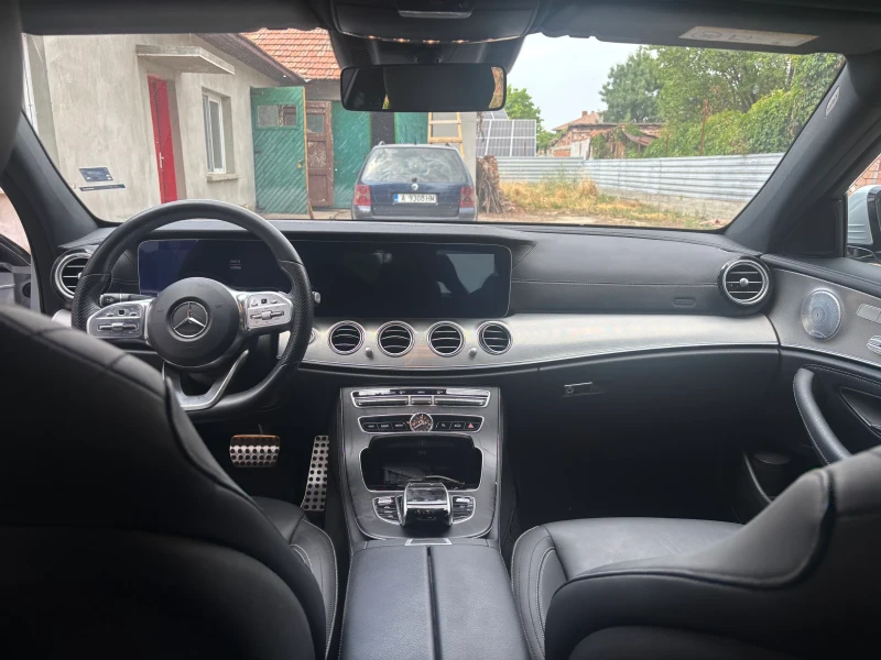 Mercedes-Benz E 200, снимка 8 - Автомобили и джипове - 52342637