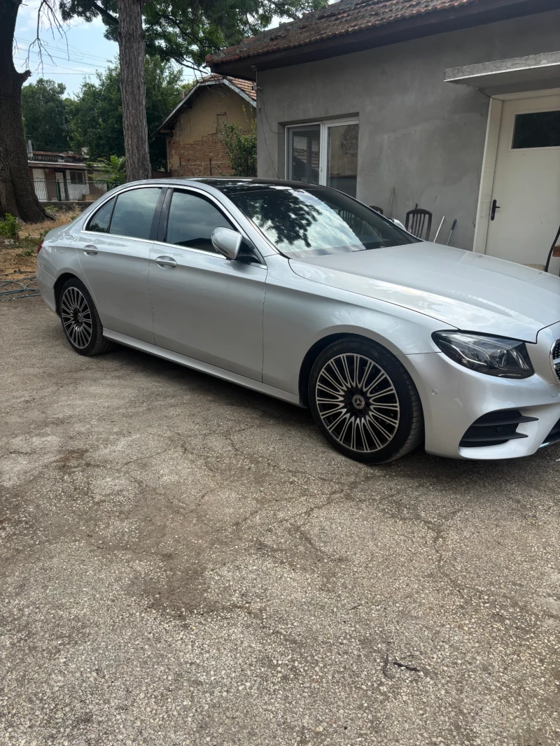 Mercedes-Benz E 200, снимка 9 - Автомобили и джипове - 52342637