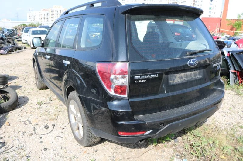 Subaru Forester 2.0 D, снимка 8 - Автомобили и джипове - 36911635