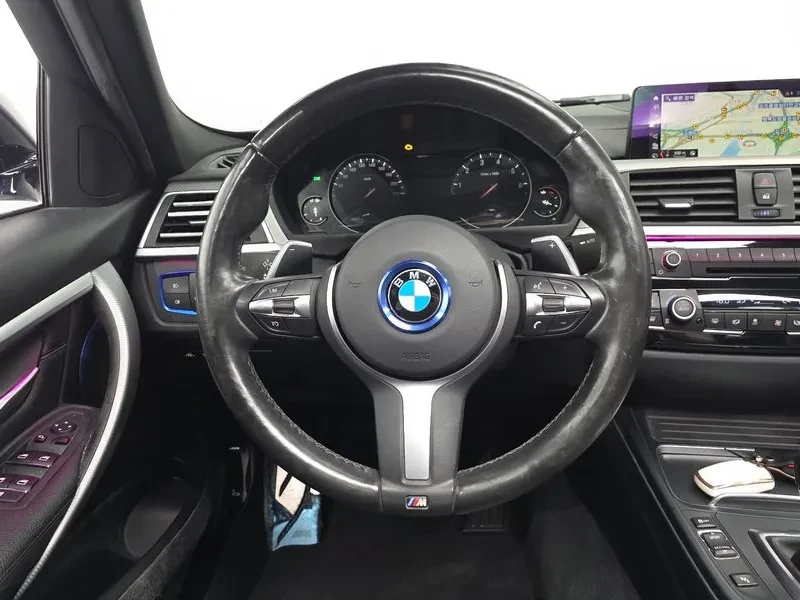 BMW 320 i - САМО 30% АВАНС, снимка 12 - Автомобили и джипове - 56304494