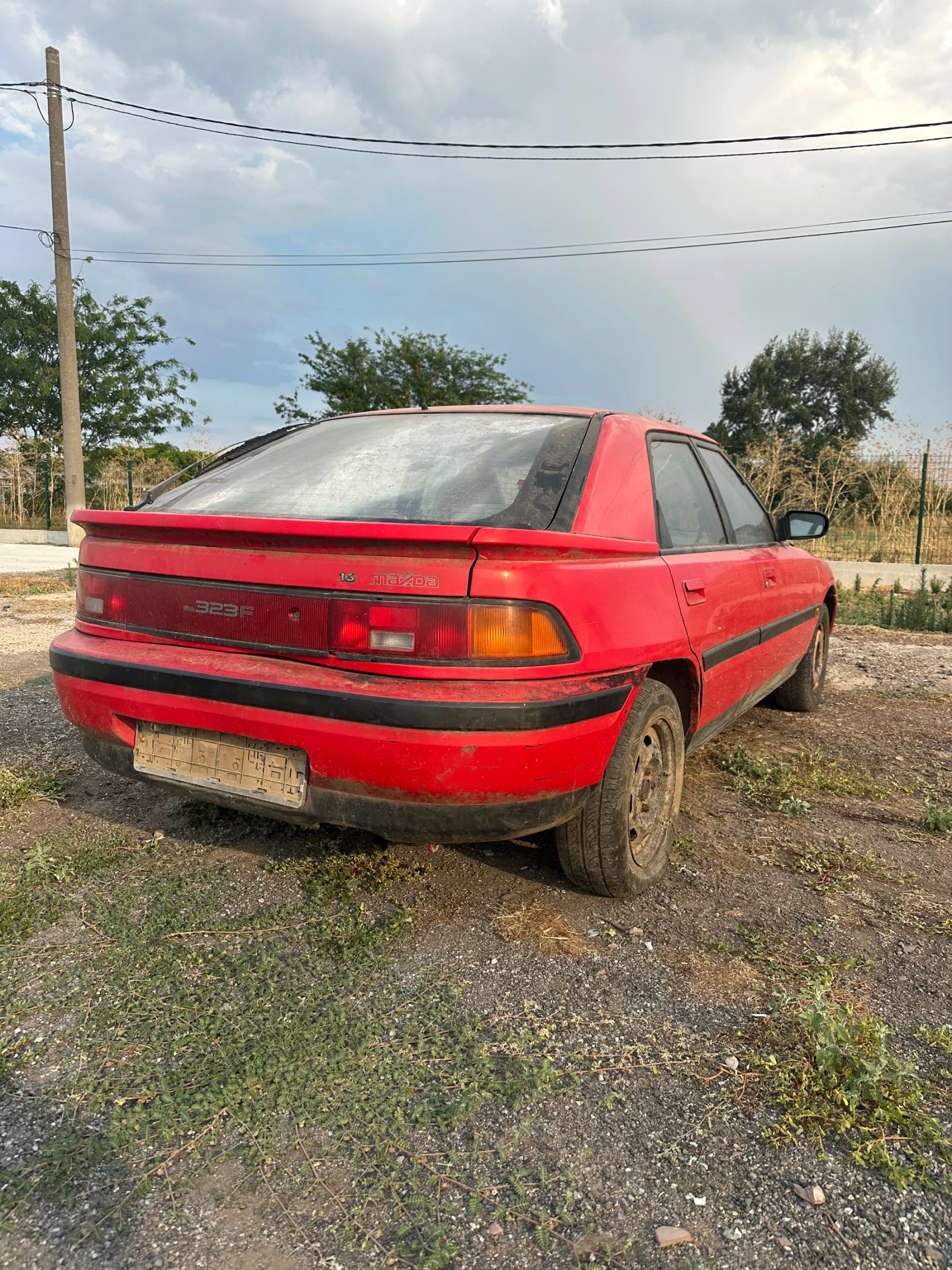 Mazda 323 323F 1.6 90 k.с. - изображение 3