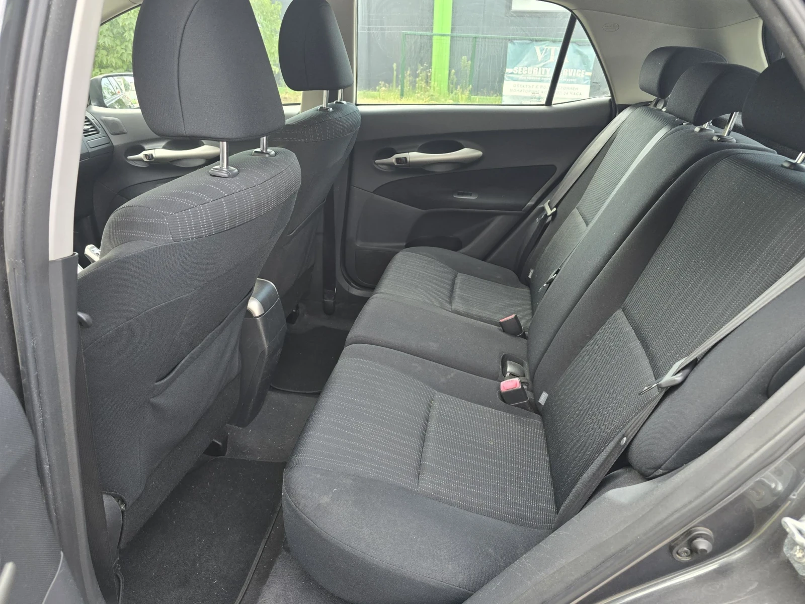 Toyota Auris 1.4БЕНЗИН/97КС/КЛИМТРОНИК/4ВРАТИ - изображение 10