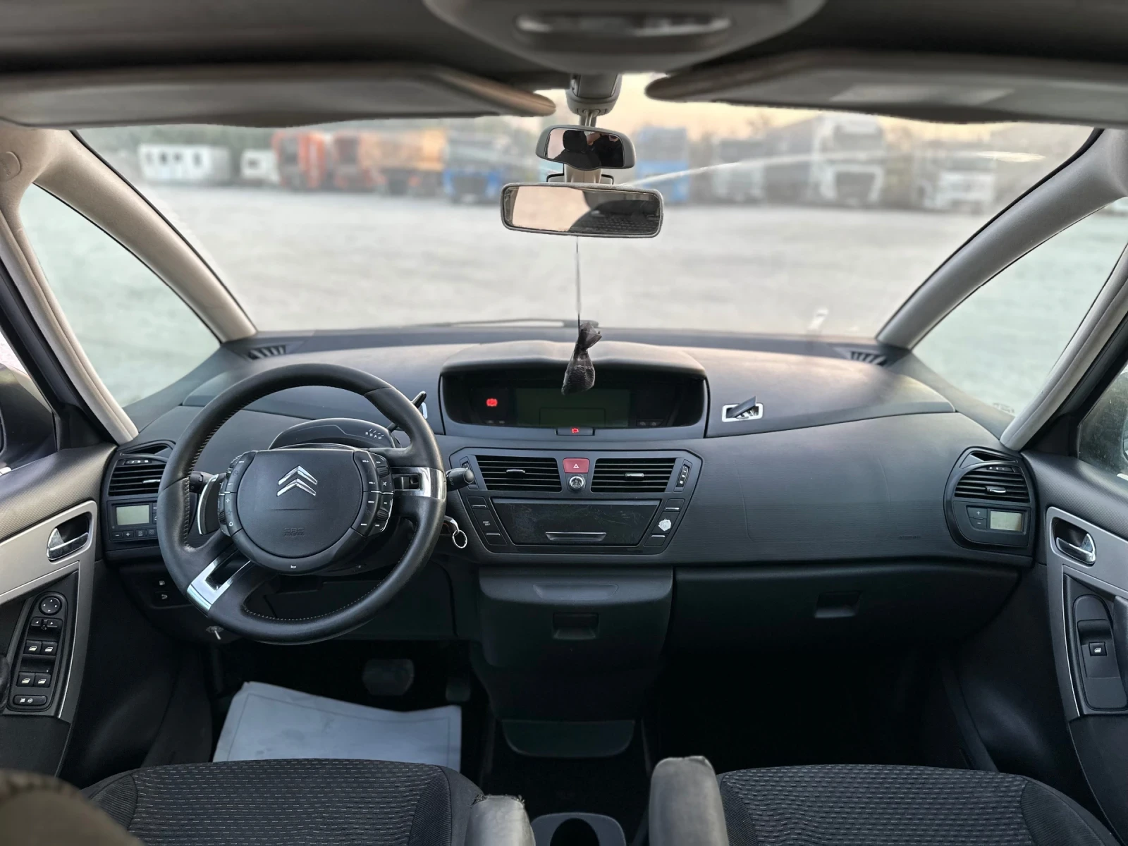 Citroen Grand C4 Picasso 7-МЕСТЕН / АВТОМАТИК / 1.6 HDI  - изображение 9