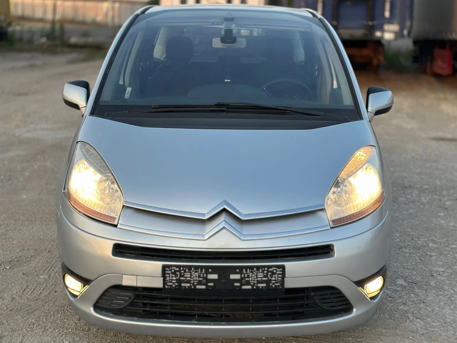 Citroen Grand C4 Picasso 7-МЕСТЕН / АВТОМАТИК / 1.6 HDI  - изображение 2