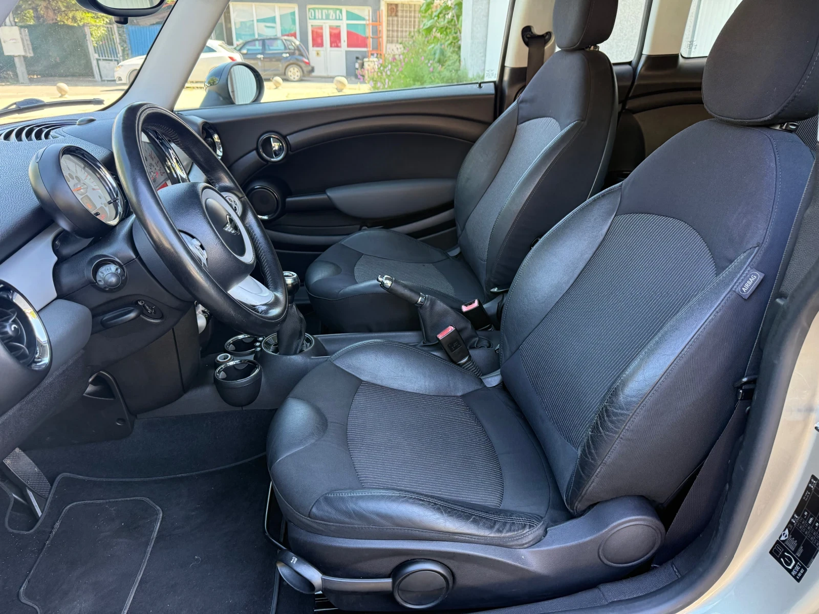 Mini Clubman Първи собственик в България реални км - изображение 8