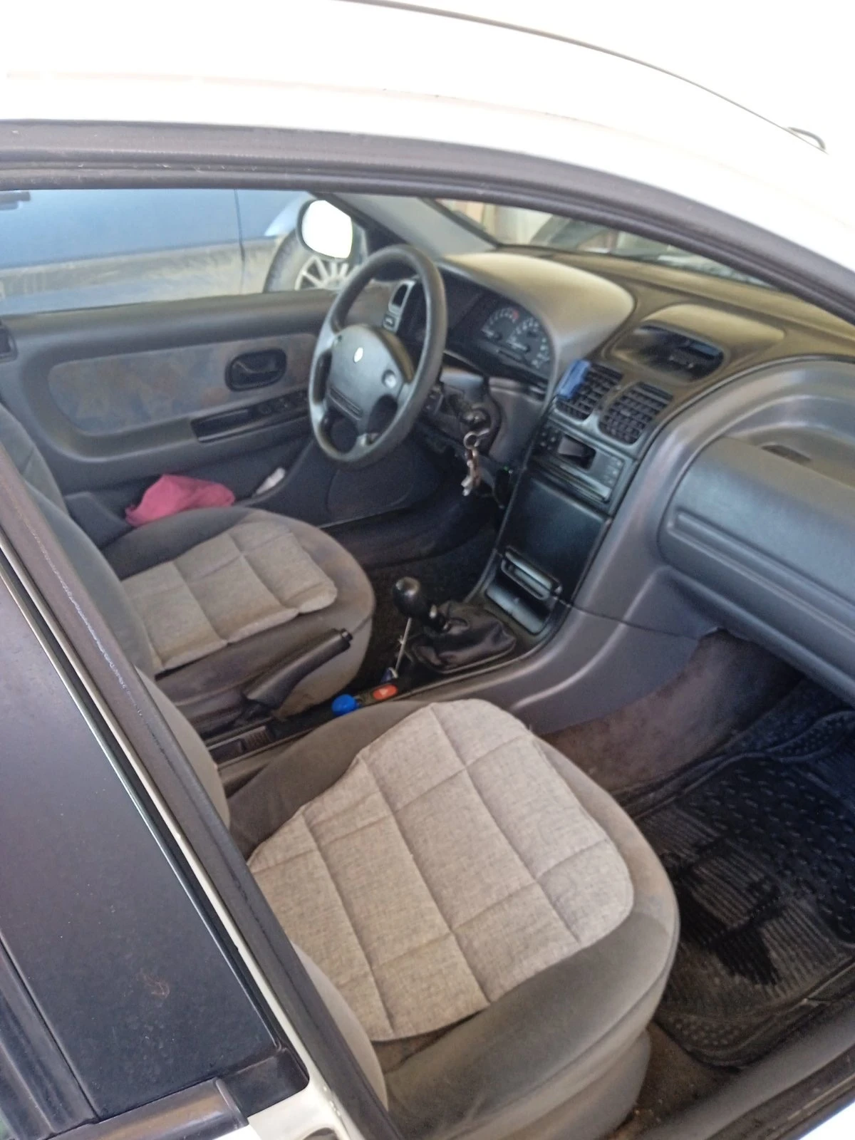 Renault Laguna 1.8 - изображение 10