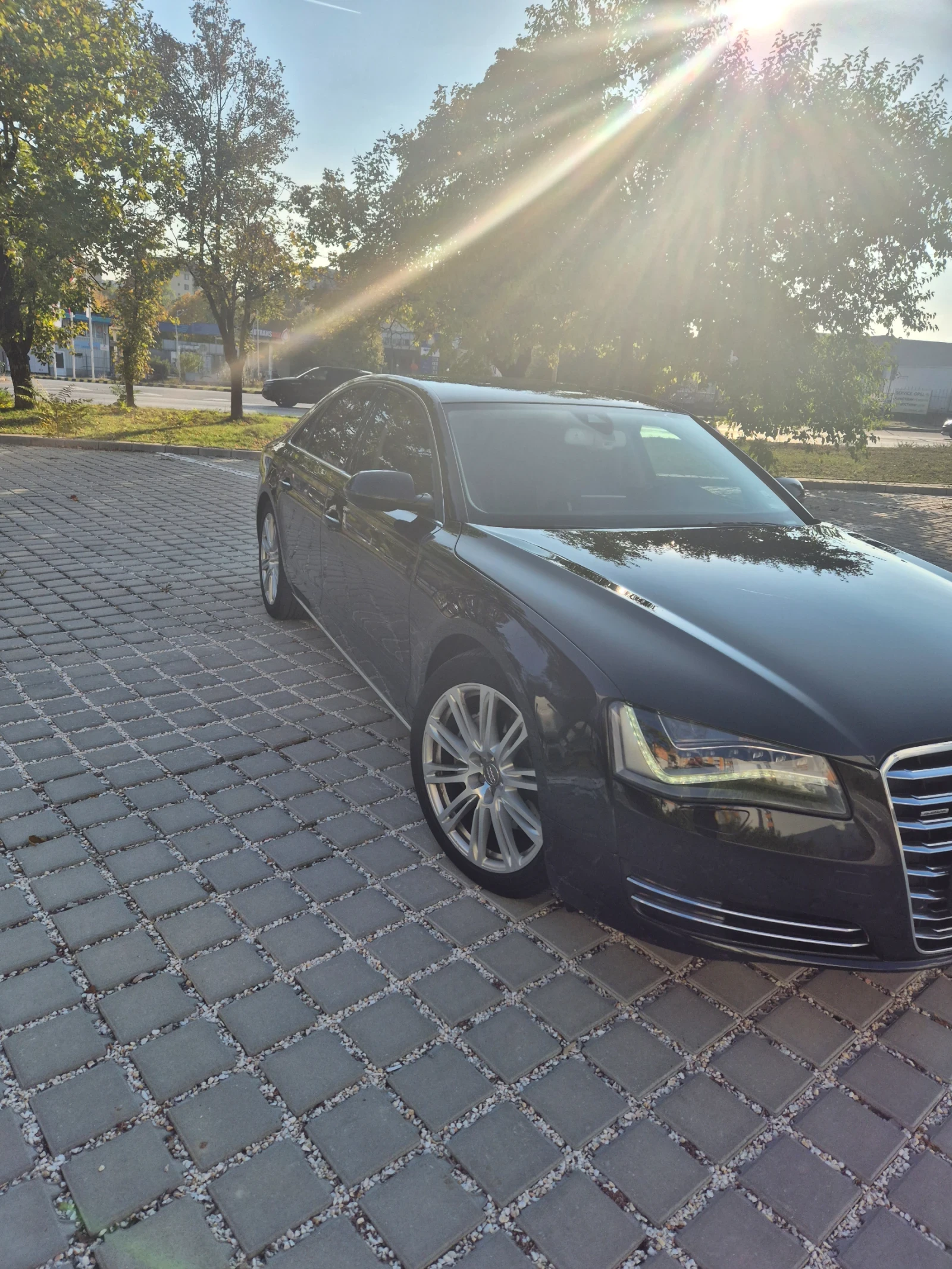 Audi A8  - изображение 2