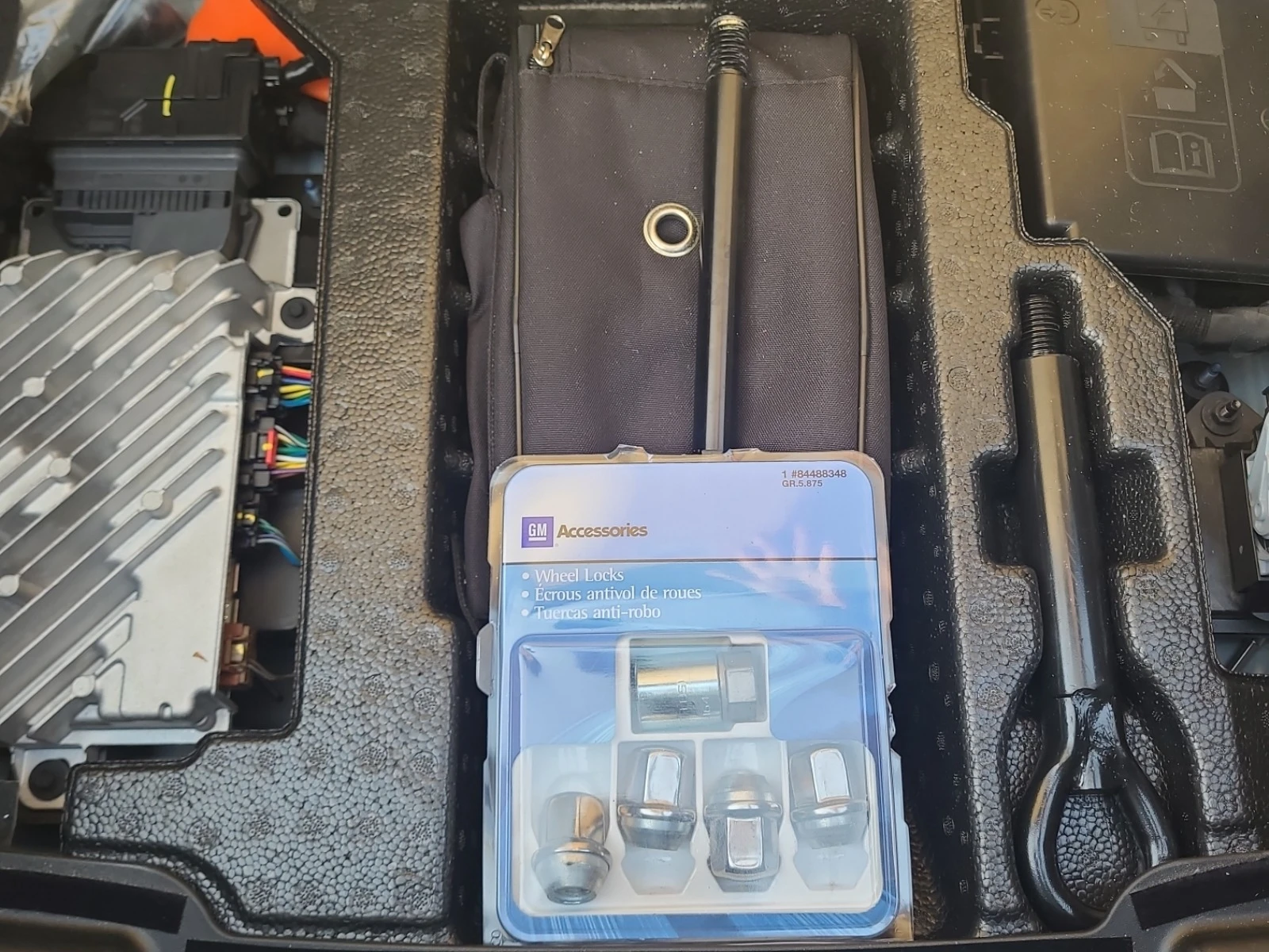 Chevrolet Camaro 2SS * * РЪЧКА  * * CARFAX * * АВТО КРЕДИТ * *  - изображение 9