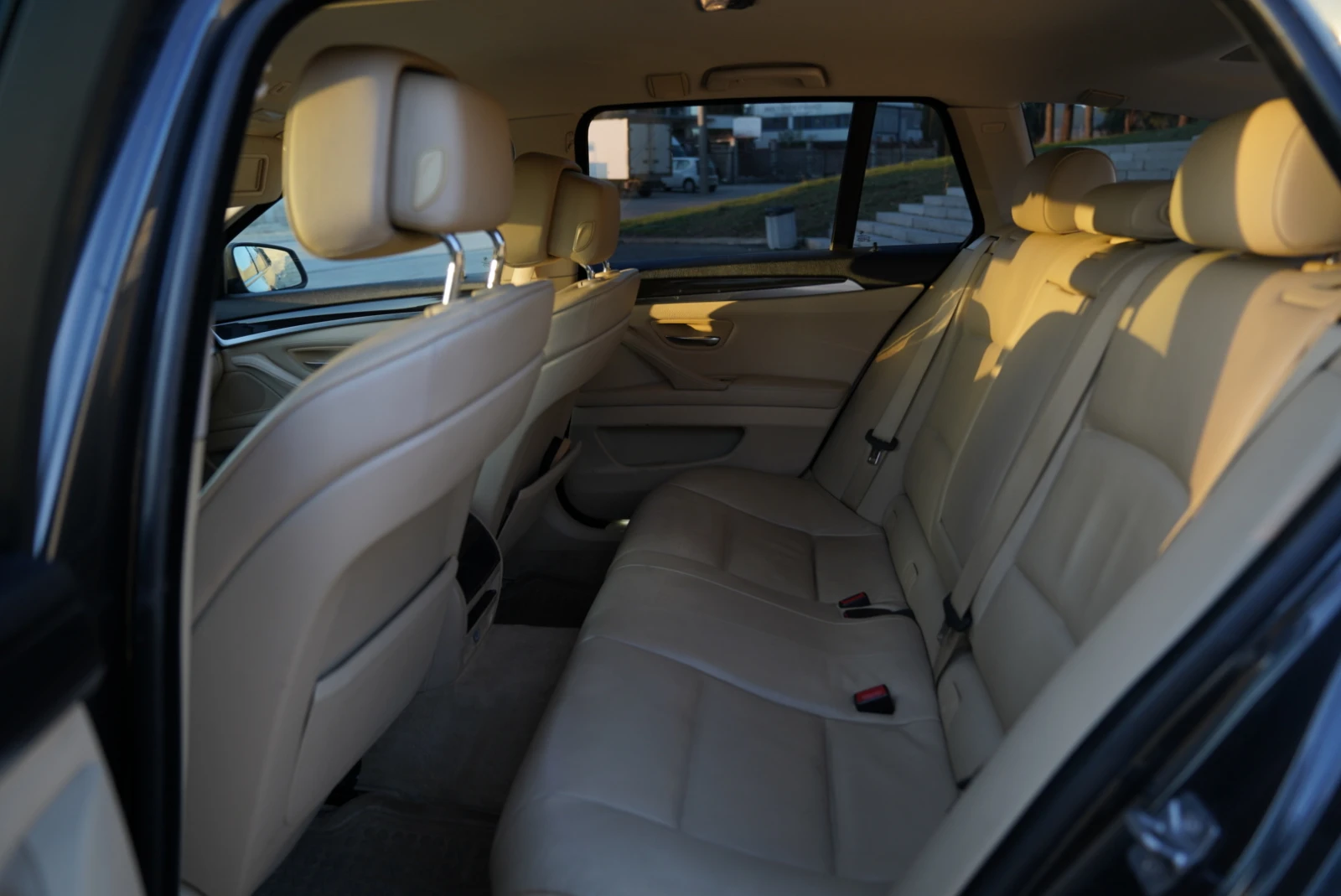 BMW 520 ГОЛЯМА НАВИГАЦИЯ* ПЕРА* КОЖА* BIXENON* ПАРКТРОНИК, снимка 11 - Автомобили и джипове - 53757499