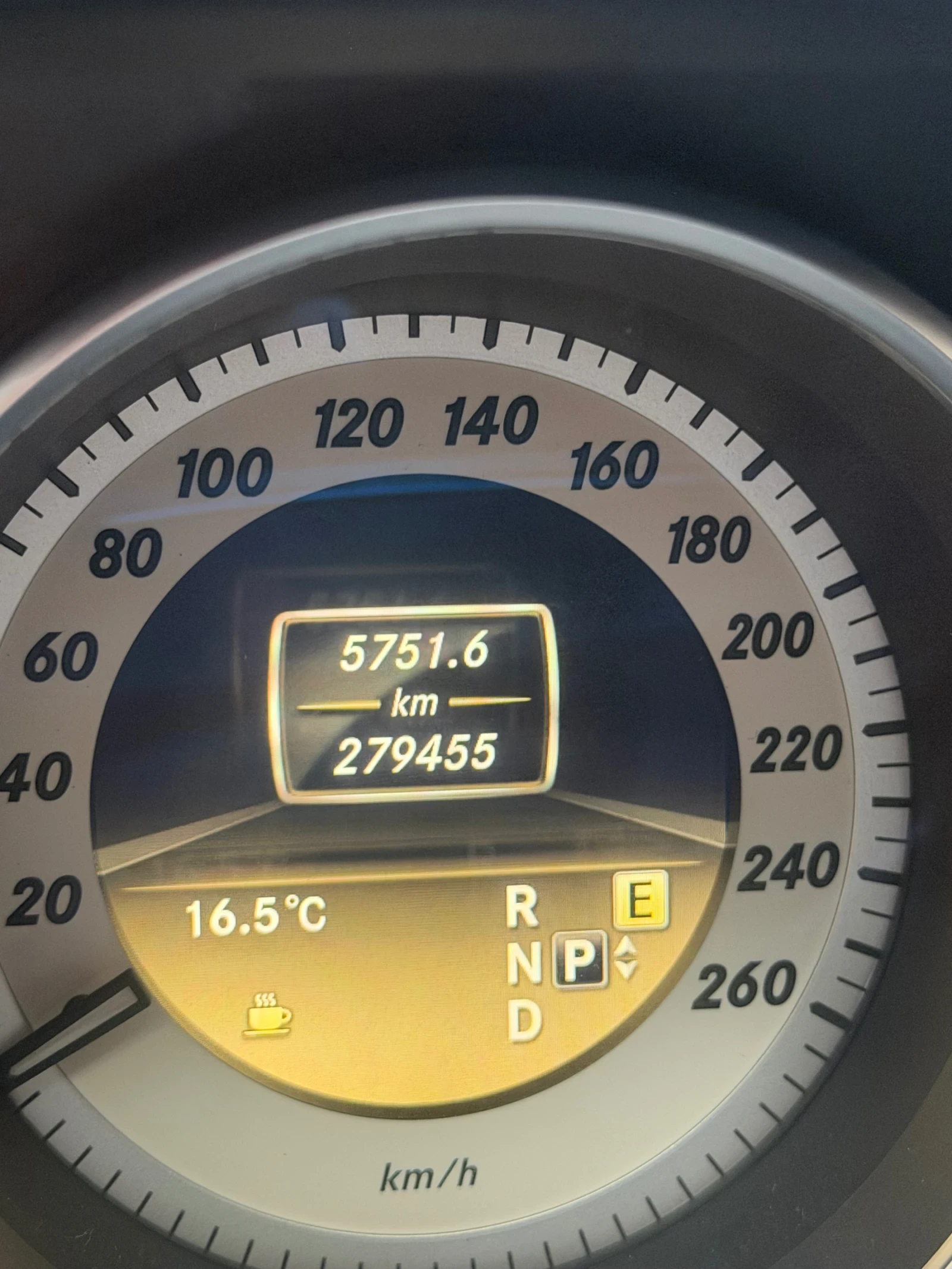 Mercedes-Benz CLS 350, снимка 8 - Автомобили и джипове - 54046313