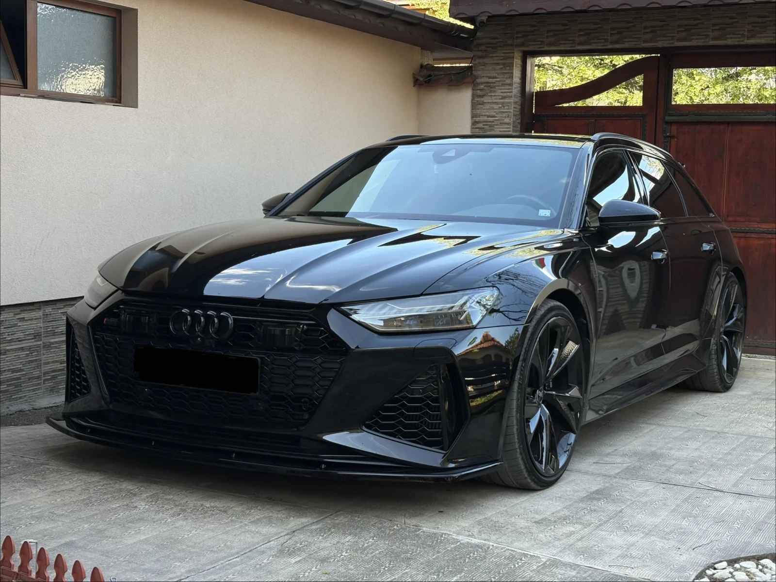 Audi Rs6 Black edition, mild hybrid