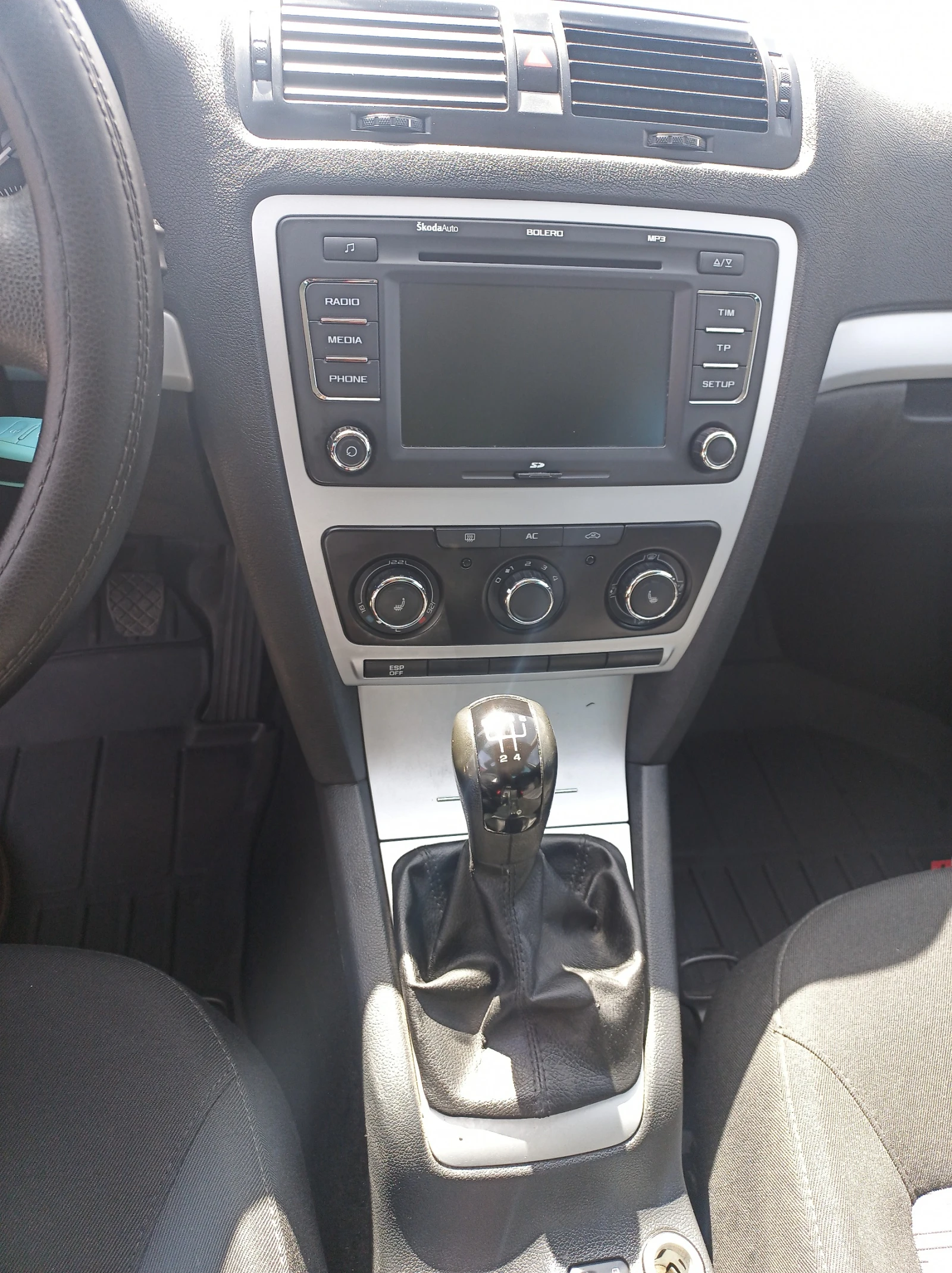 Skoda Octavia MPI, снимка 11 - Автомобили и джипове - 54343846