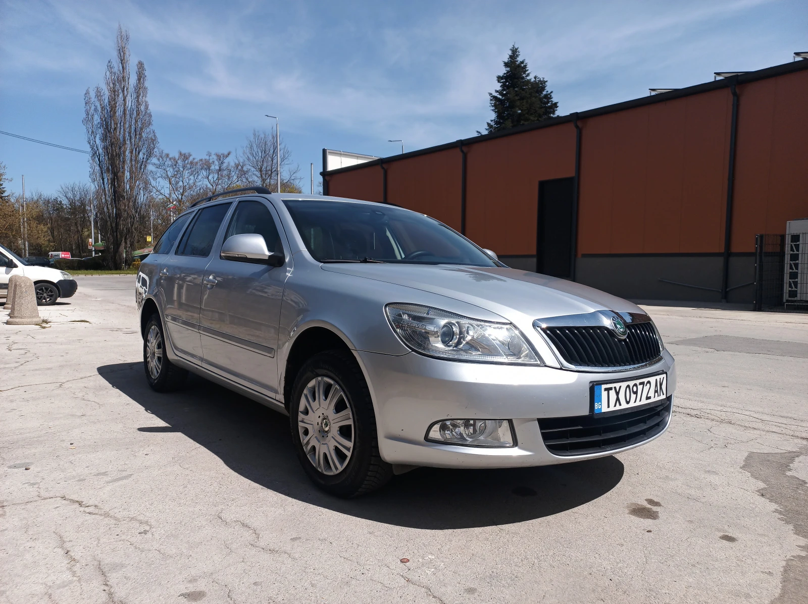Skoda Octavia MPI, снимка 3 - Автомобили и джипове - 54343846