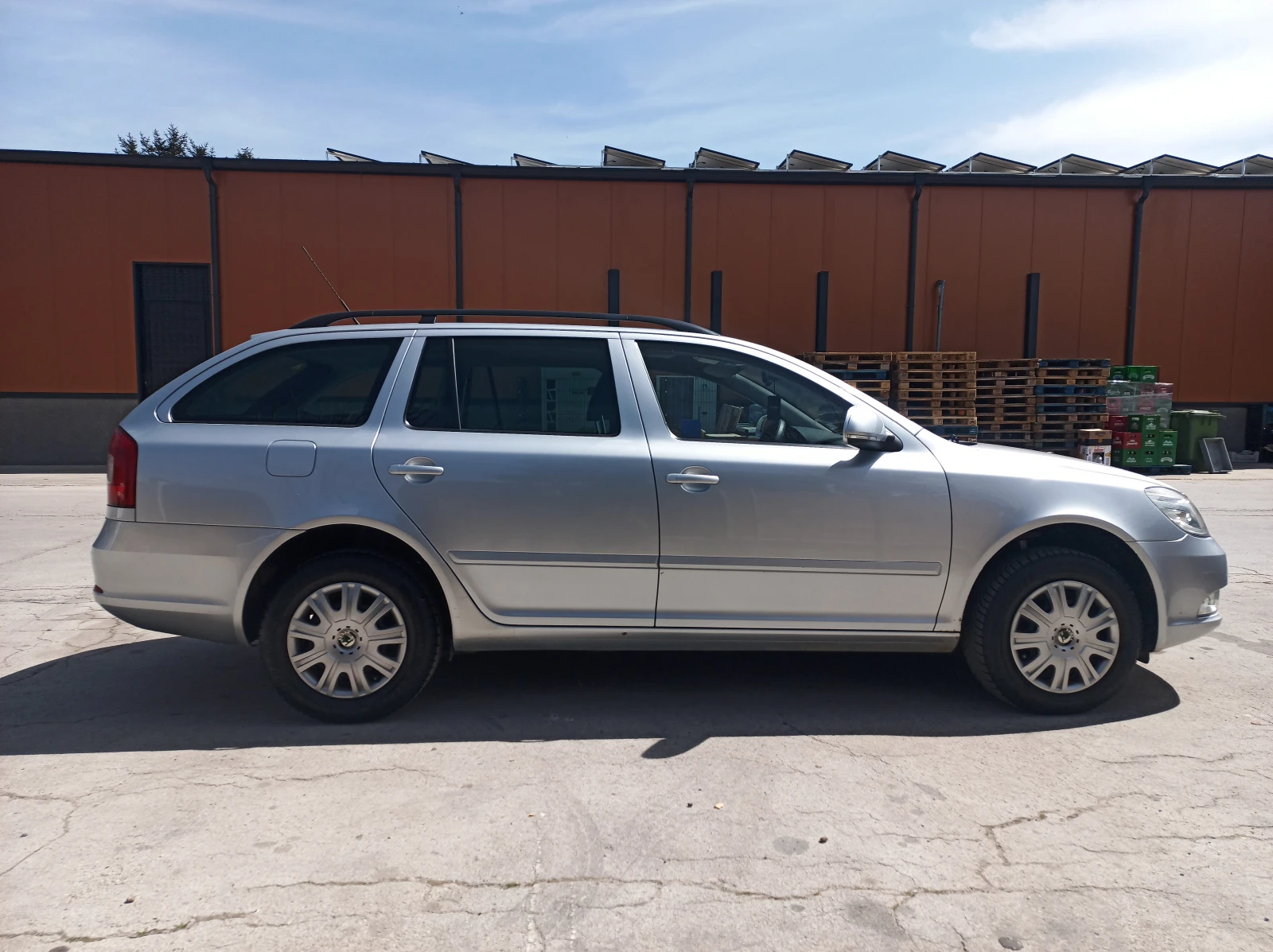 Skoda Octavia MPI, снимка 4 - Автомобили и джипове - 54343846