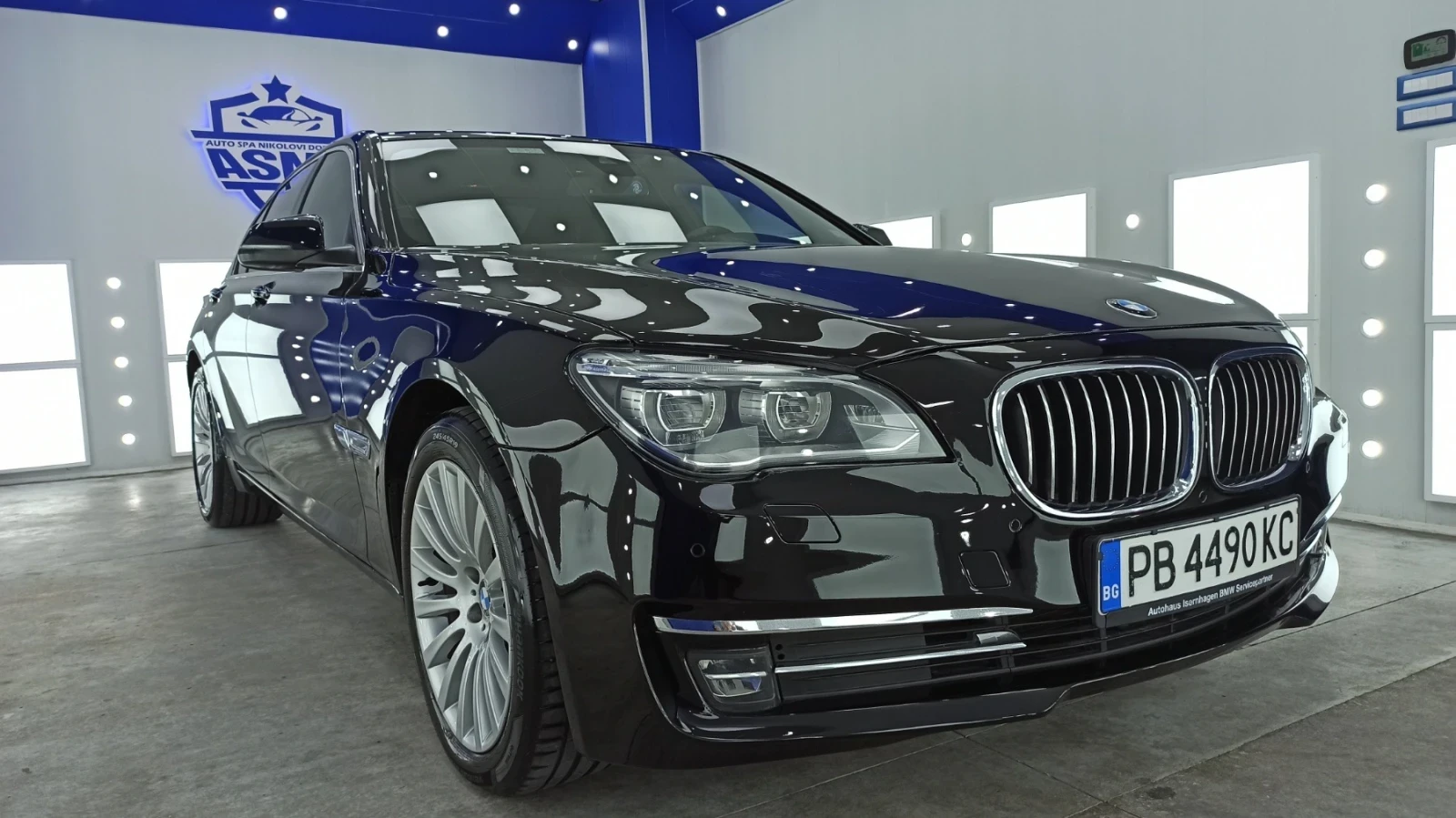 BMW 730 Sedan, снимка 8 - Автомобили и джипове - 54378378