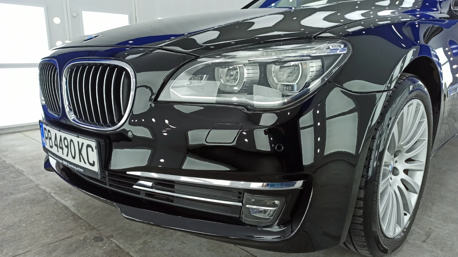 BMW 730 Sedan, снимка 6 - Автомобили и джипове - 54378378
