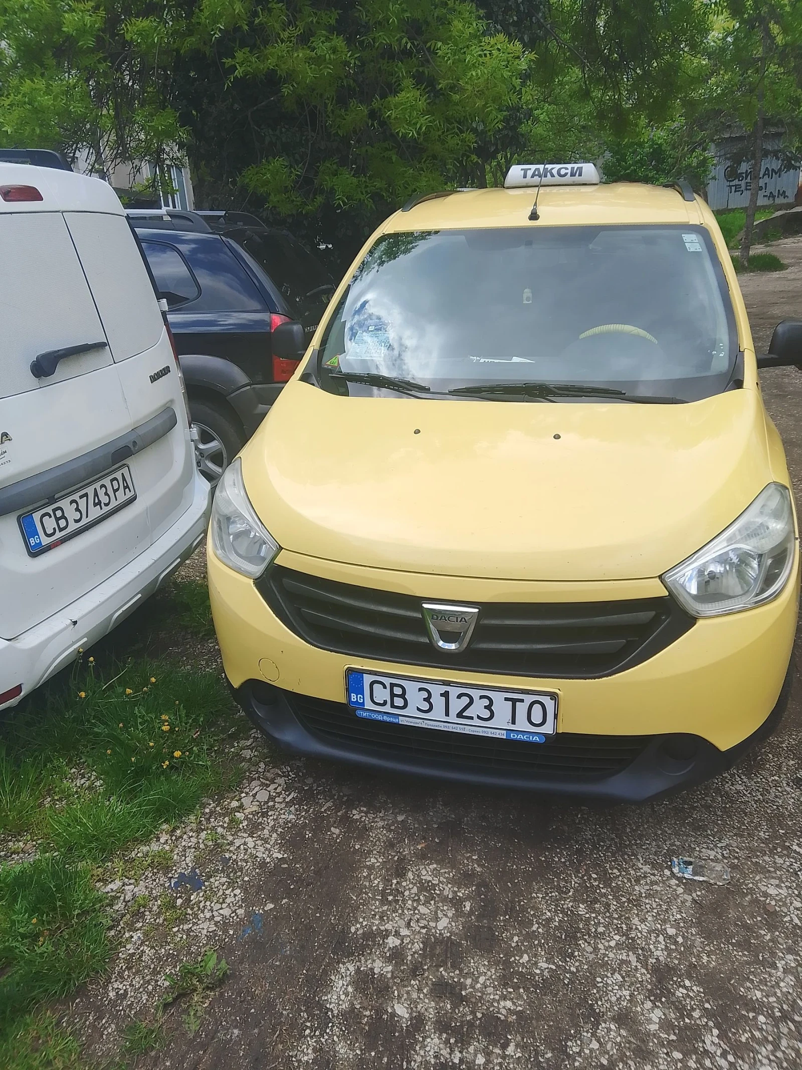 Dacia Lodgy, снимка 3 - Автомобили и джипове - 54396045
