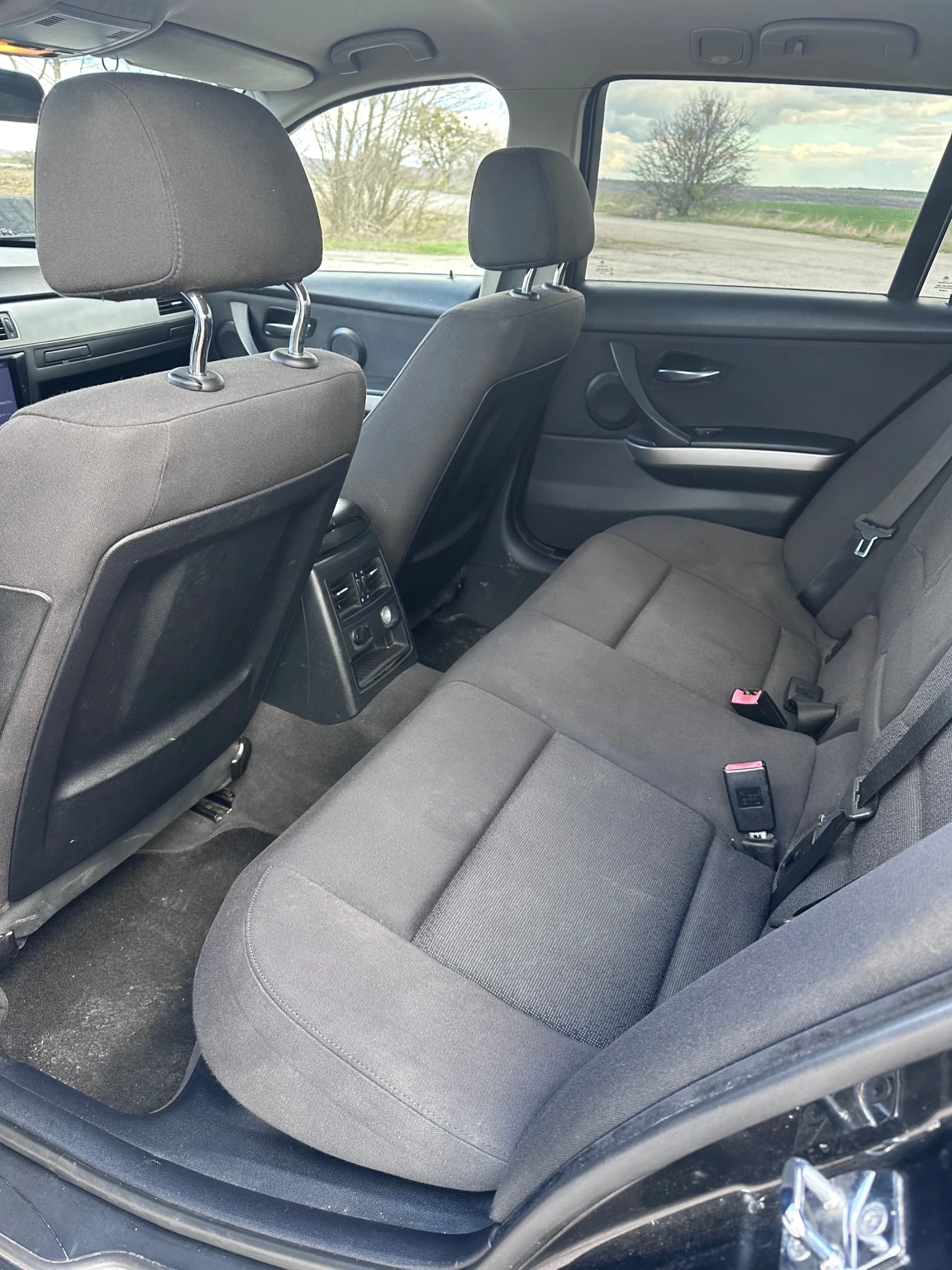BMW 320, снимка 10 - Автомобили и джипове - 54420528