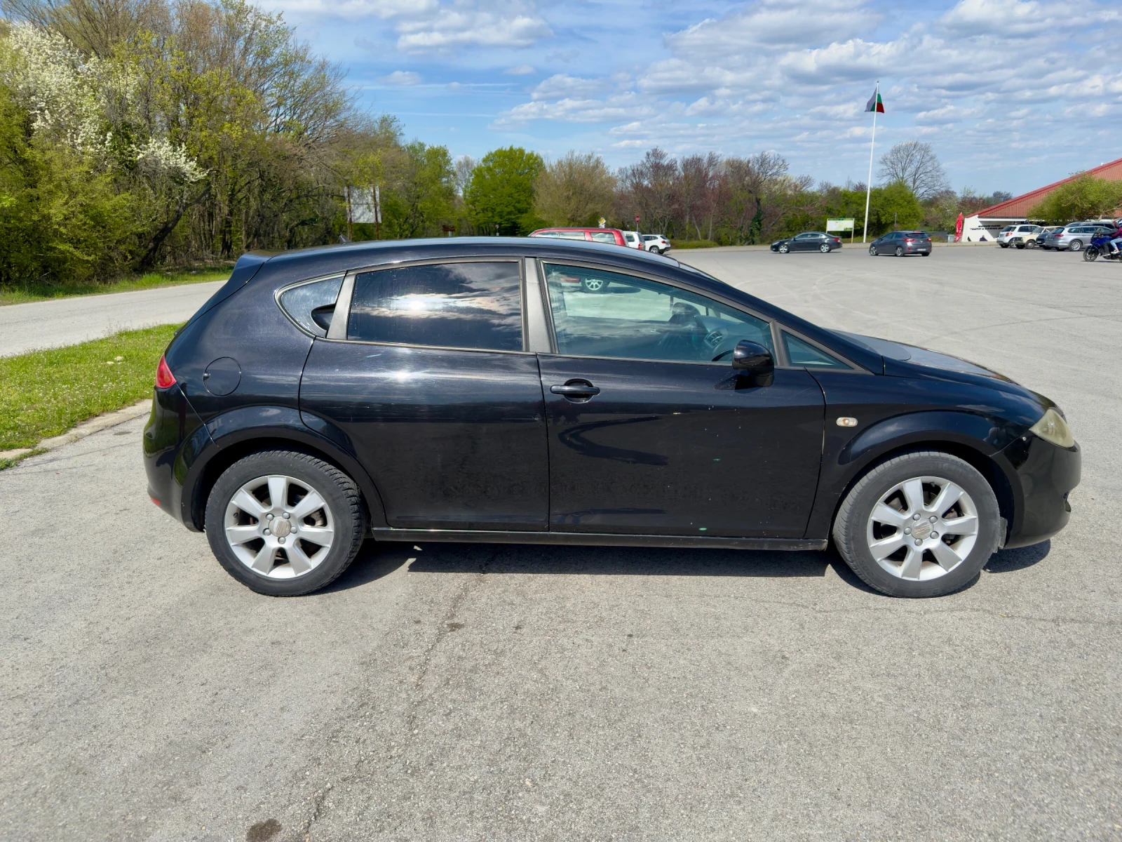 Seat Leon 1.9TDI, снимка 2 - Автомобили и джипове - 54490365