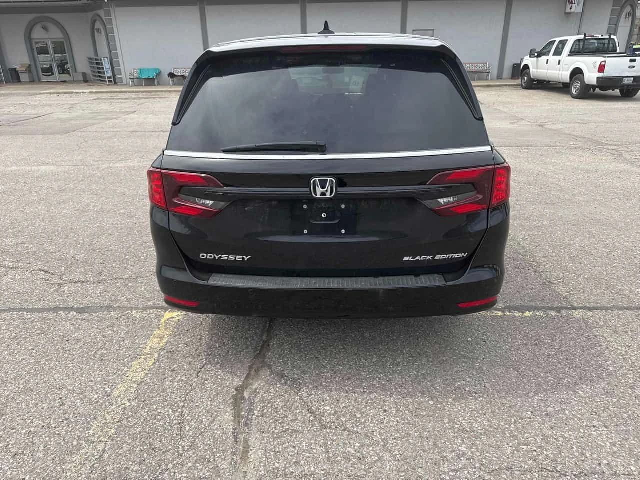 Honda Odyssey * Black Edition * ПОДГРЕВИ * КАМЕРА, снимка 4 - Автомобили и джипове - 54607469