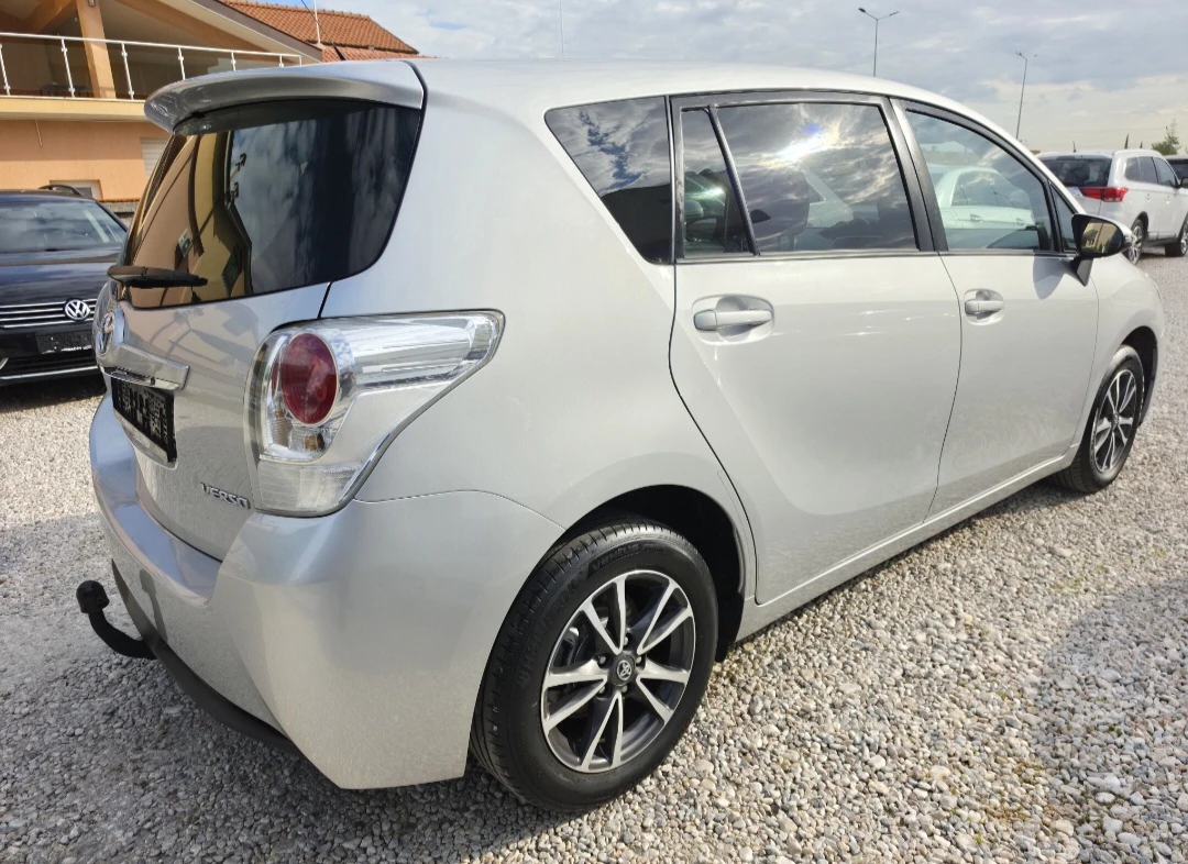 Toyota Verso 1.8VVTI/EXECUTIVE/, снимка 4 - Автомобили и джипове - 54610355