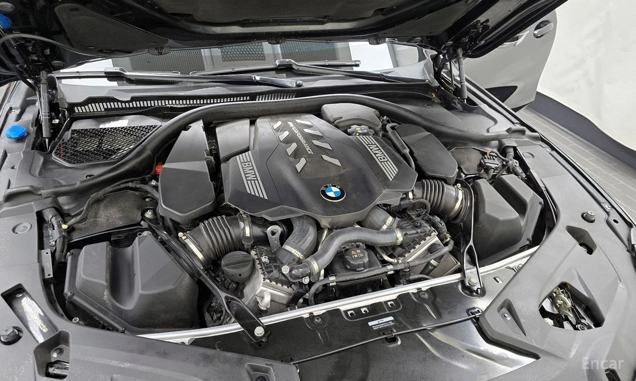 BMW 850 M850i* xDRIVE* GRAN COUPE* ОБДУХВАНЕ* 360 КАМЕРА, снимка 12 - Автомобили и джипове - 54778297