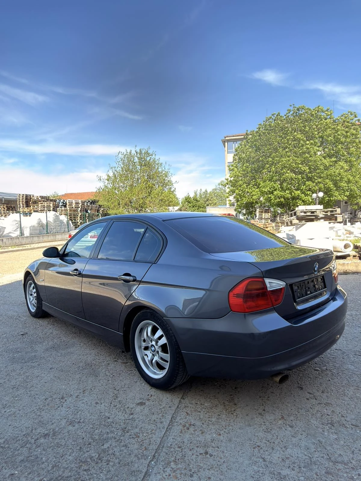 BMW 320 БЕНЗИН-ГАЗ, снимка 4 - Автомобили и джипове - 54894103