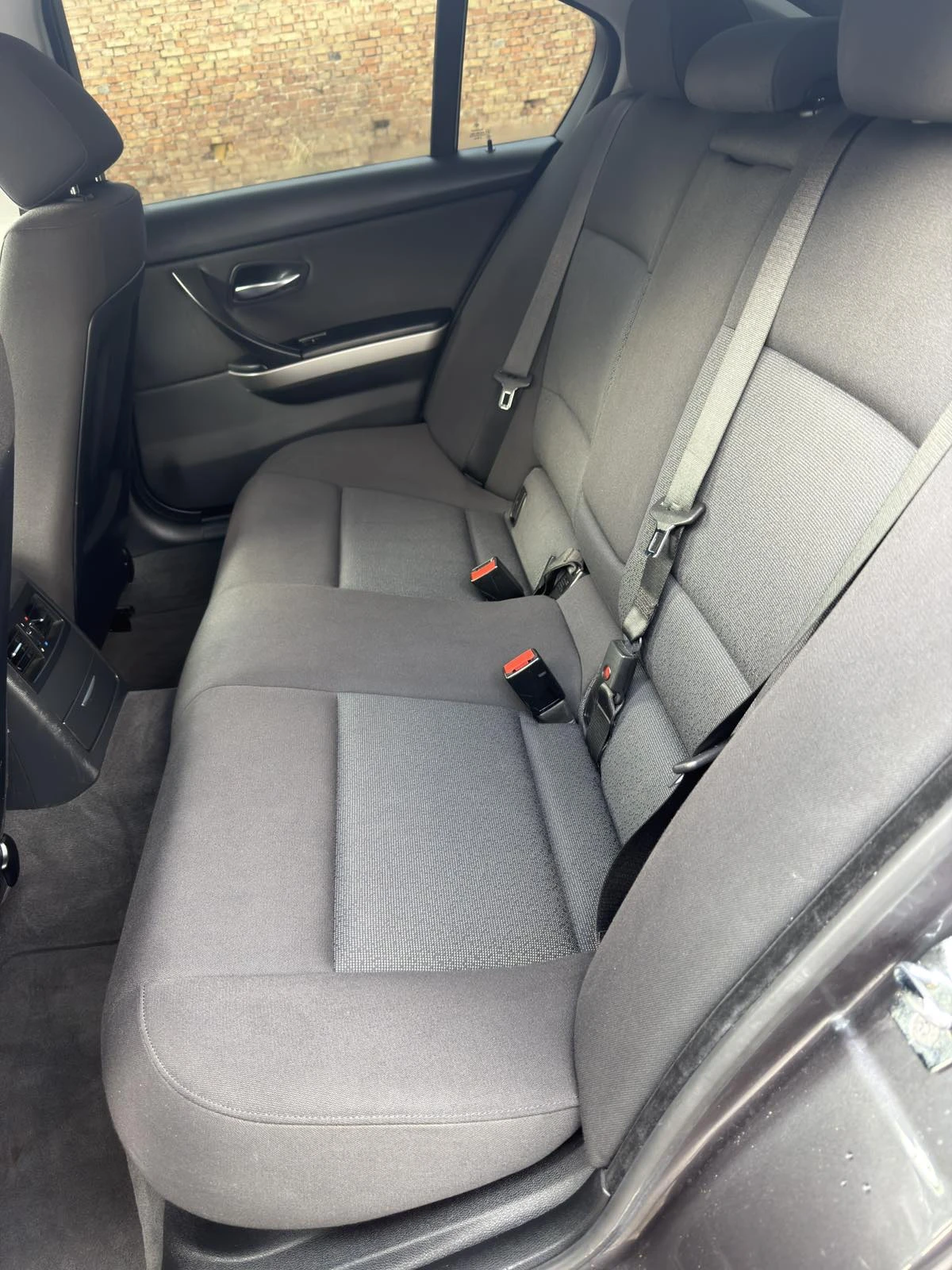 BMW 320 БЕНЗИН-ГАЗ, снимка 13 - Автомобили и джипове - 54894103