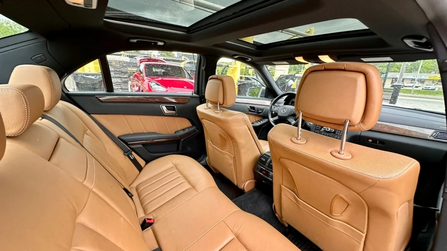Mercedes-Benz E 500 E 550* 4MATIC* V8 Bi TURBO* КОЖА* ПАНО* ПОДГРЕВ* , снимка 5 - Автомобили и джипове - 54931137
