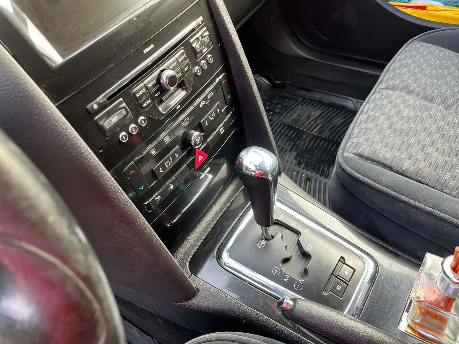 Peugeot 407 2.0HDi, снимка 11 - Автомобили и джипове - 55042854