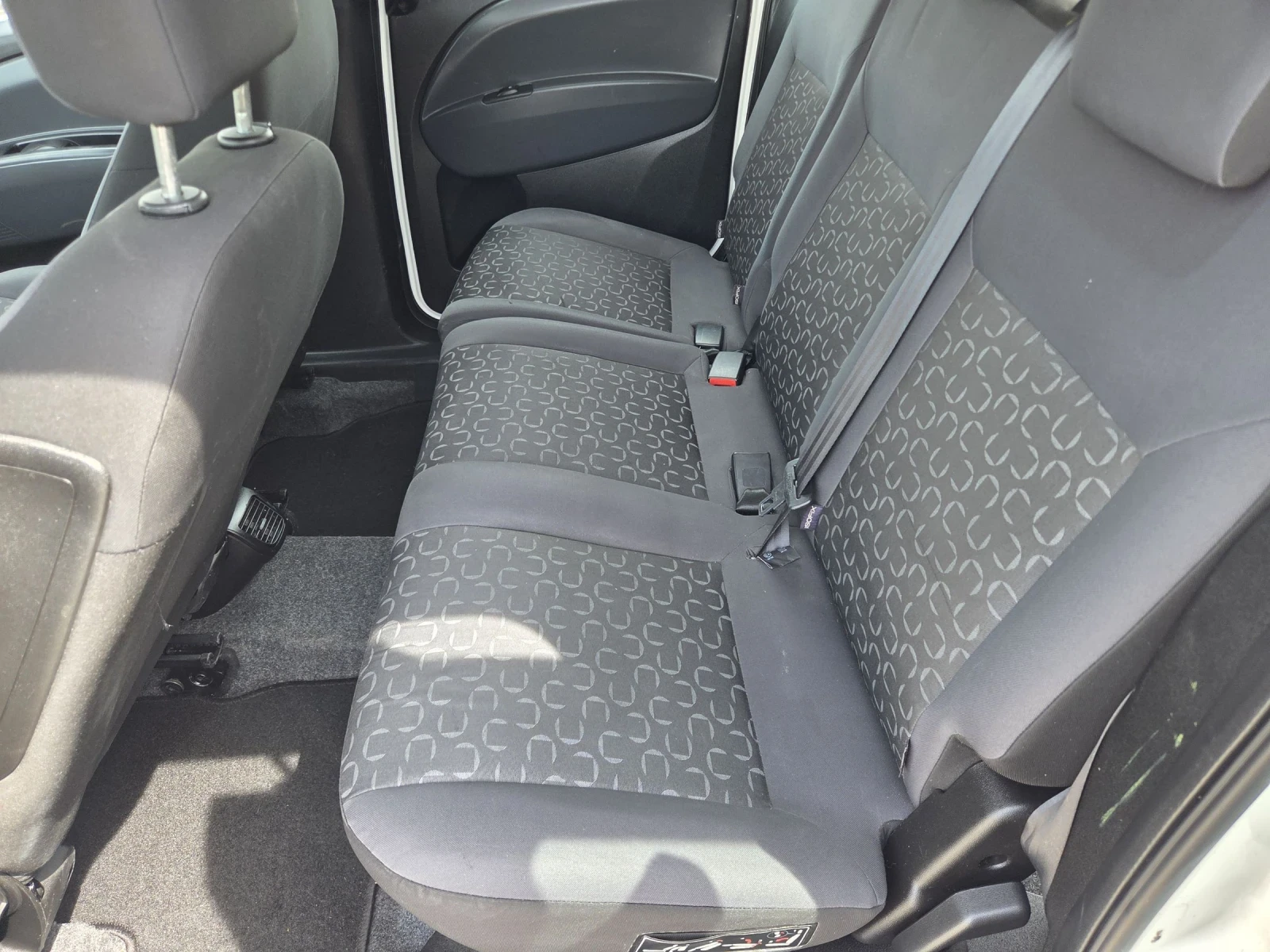 Fiat Doblo 1.6Mjet* внос Италия* , снимка 12 - Автомобили и джипове - 55313589