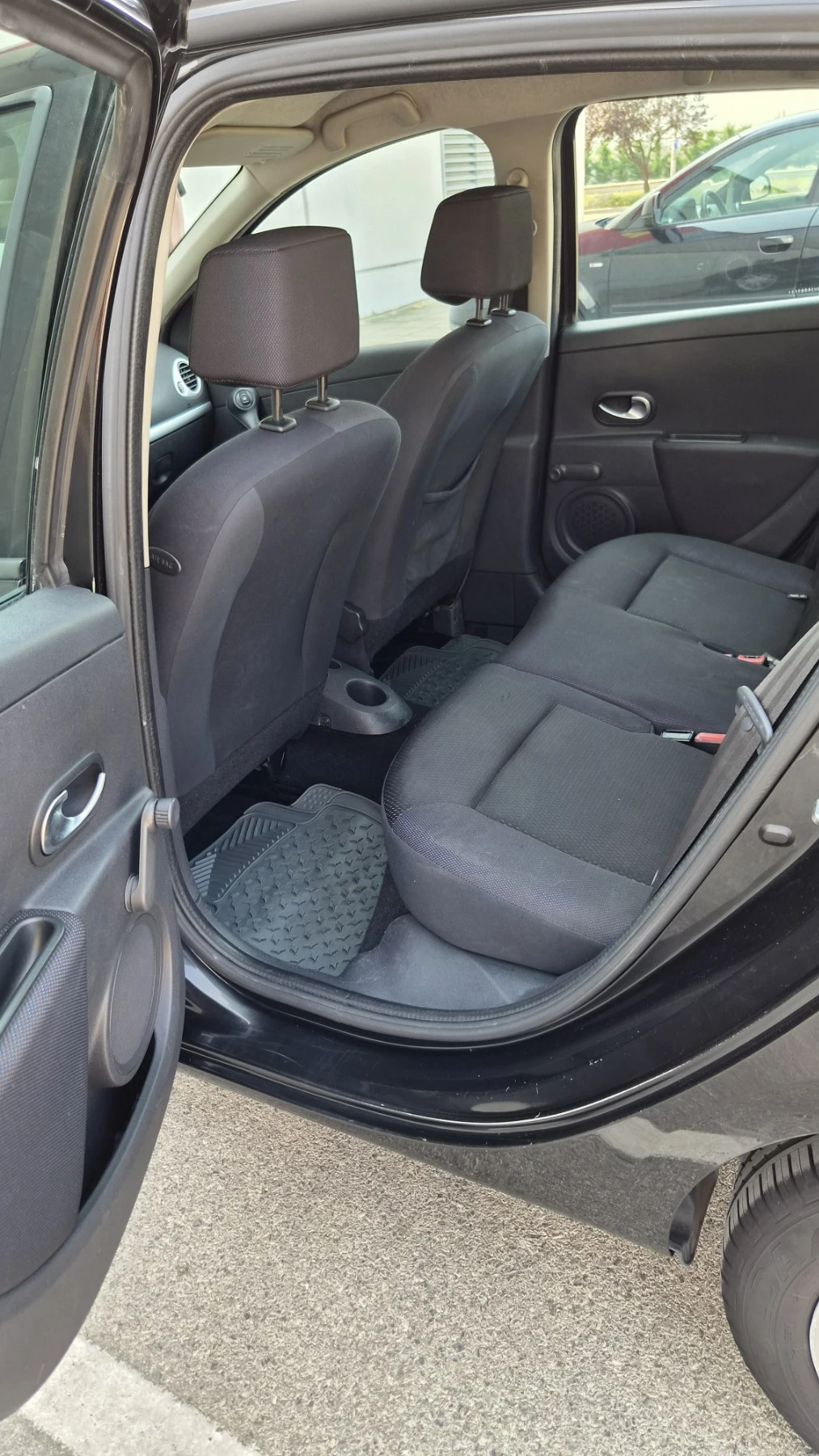 Renault Clio, снимка 12 - Автомобили и джипове - 55594302