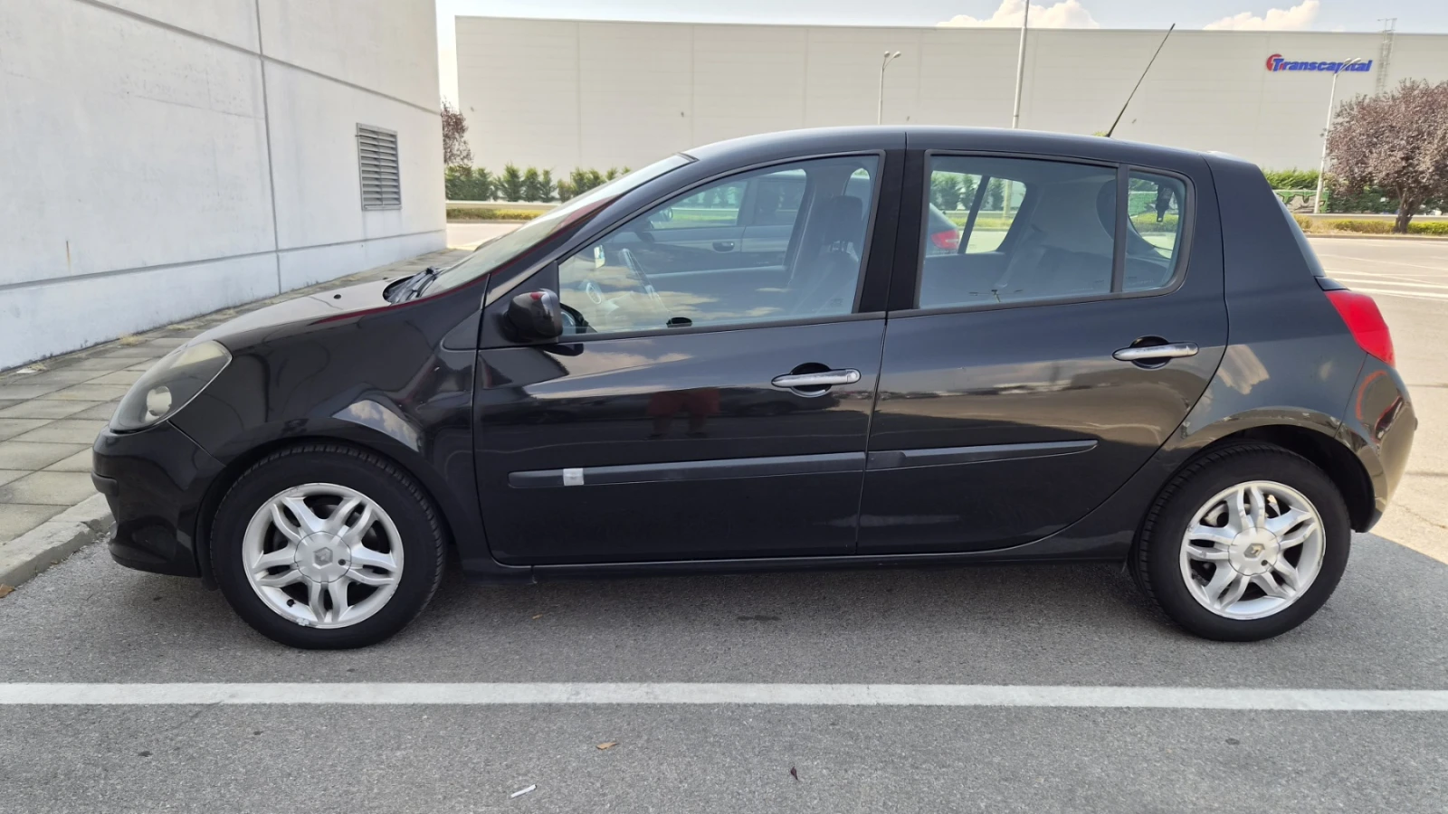 Renault Clio, снимка 2 - Автомобили и джипове - 55594302