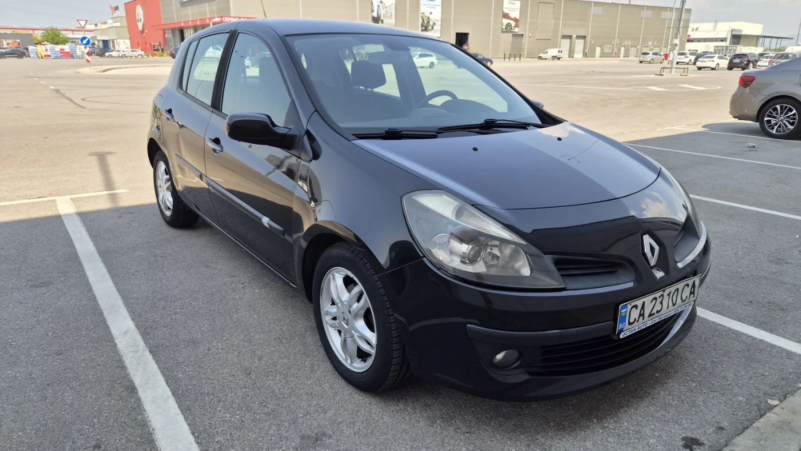 Renault Clio, снимка 8 - Автомобили и джипове - 55594302