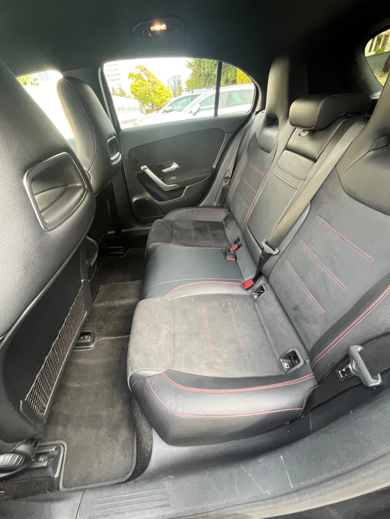 Mercedes-Benz A 200 AMG LINE- LED, снимка 8 - Автомобили и джипове - 55661014