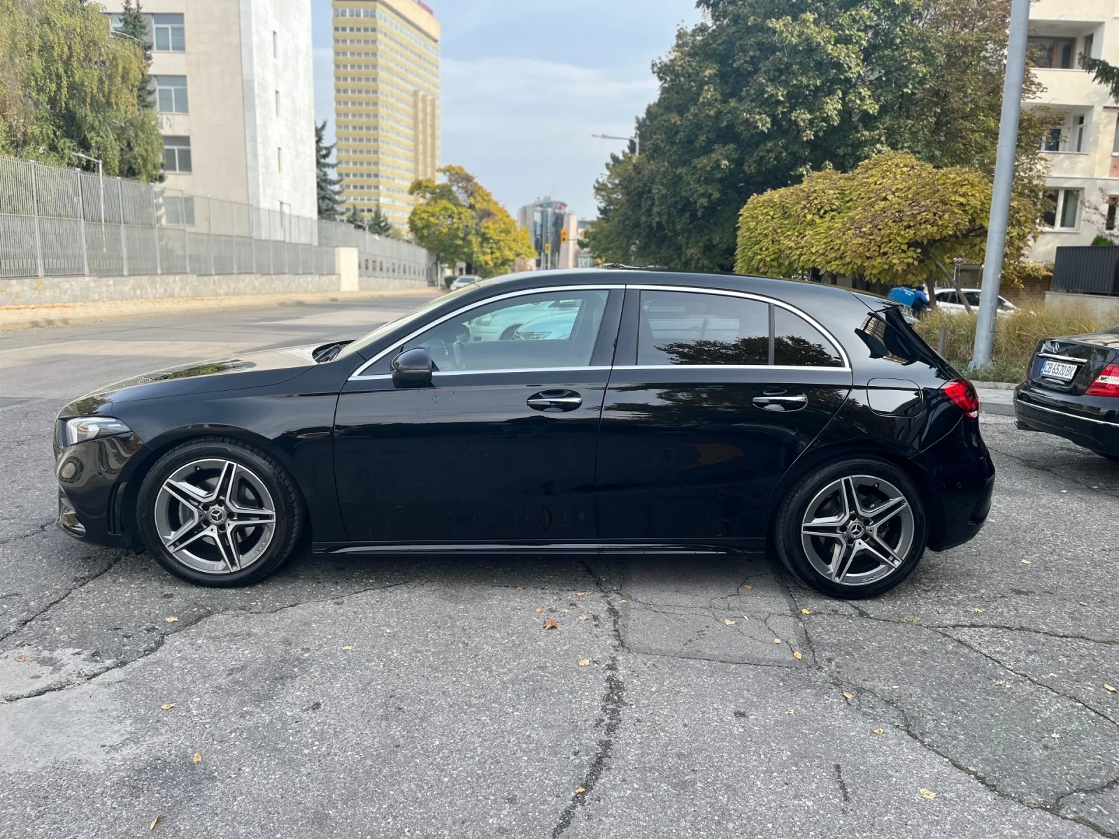 Mercedes-Benz A 200 AMG LINE- LED, снимка 6 - Автомобили и джипове - 55661014