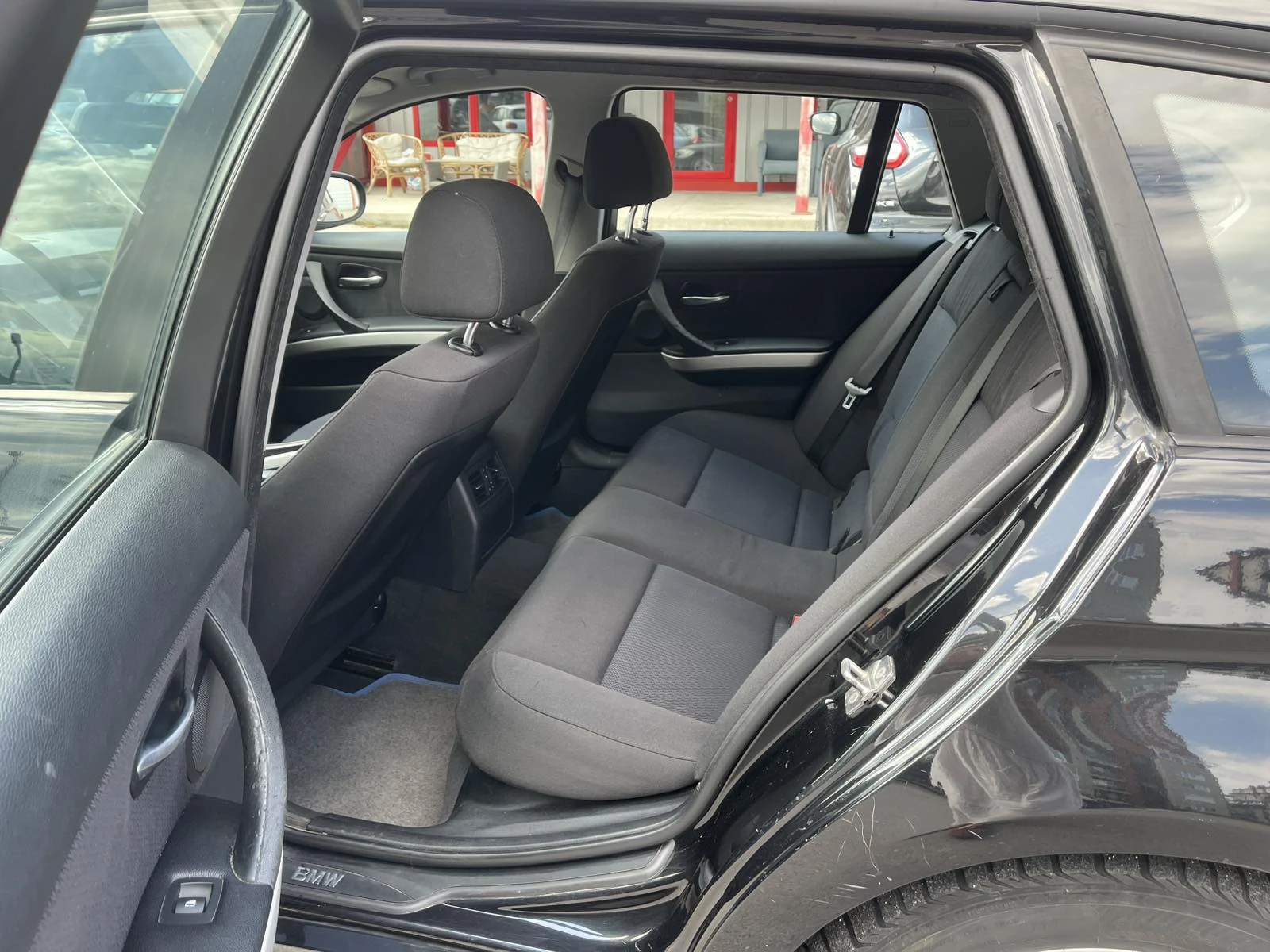 BMW 318 2.0 DISEL, снимка 11 - Автомобили и джипове - 56018106