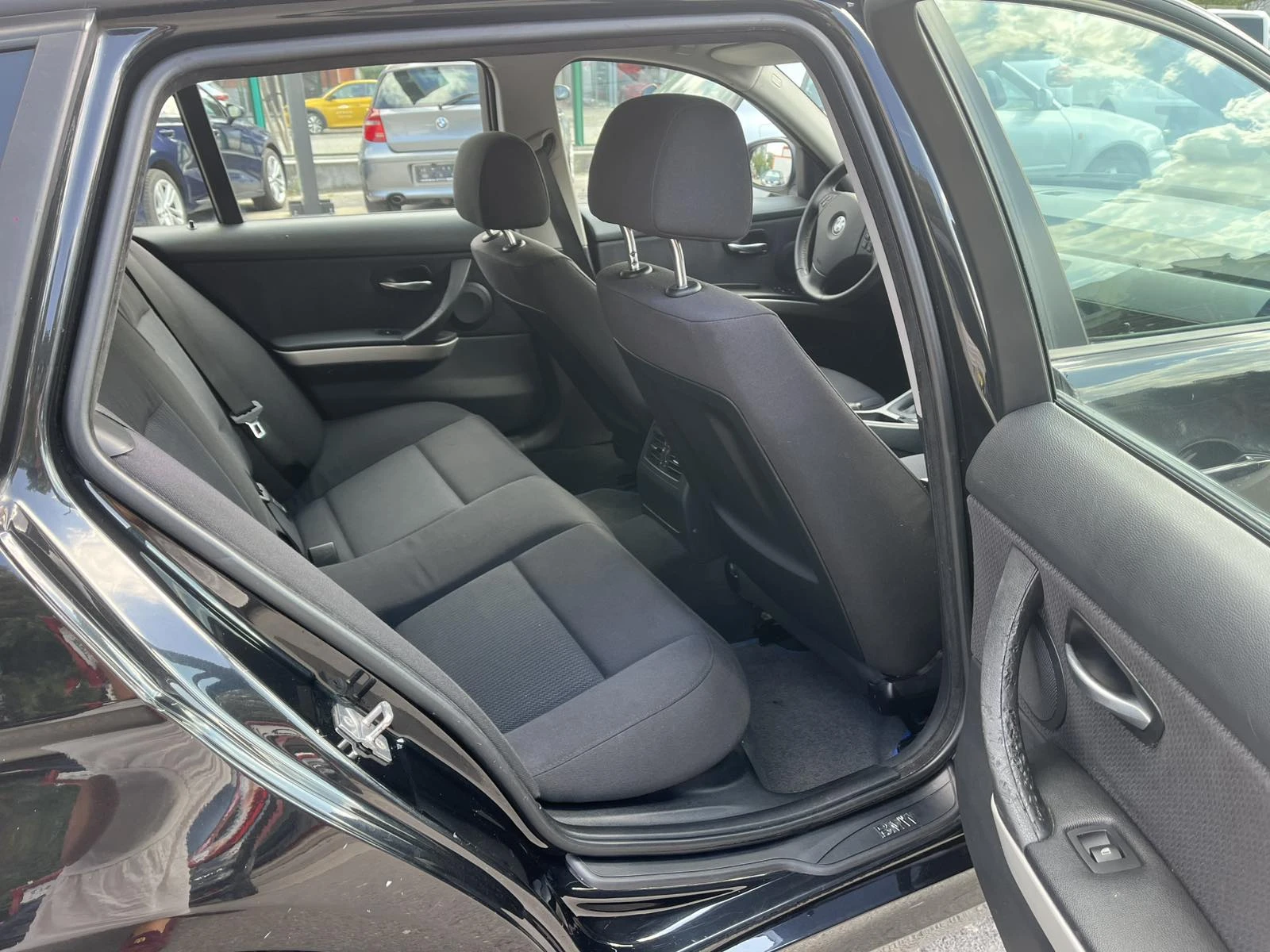 BMW 318 2.0 DISEL, снимка 10 - Автомобили и джипове - 56018106