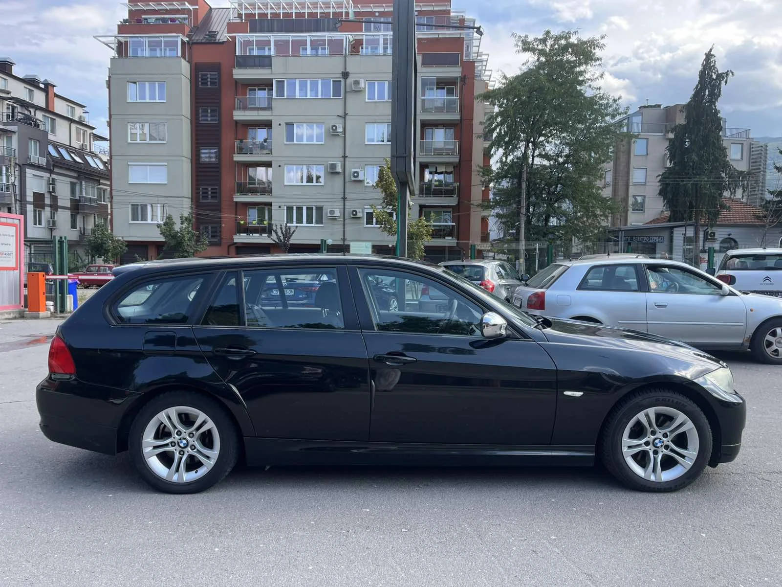 BMW 318 2.0 DISEL, снимка 6 - Автомобили и джипове - 56018106