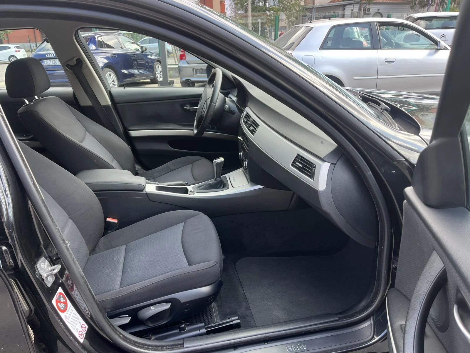 BMW 318 2.0 DISEL, снимка 9 - Автомобили и джипове - 56018106