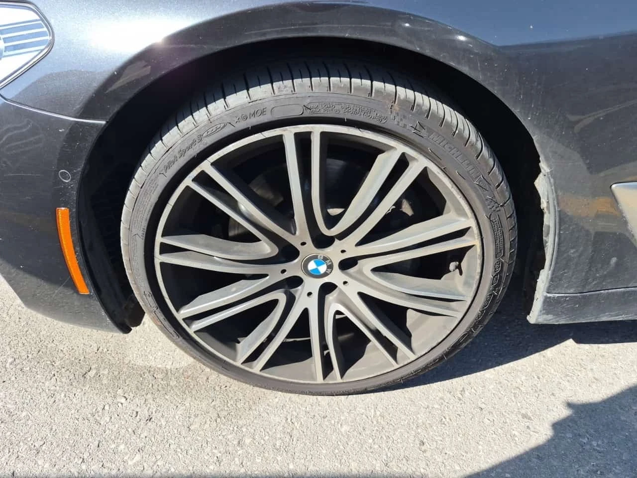 BMW 530 * Sedan 530i Xdrive * CARFAX *  | Mobile.bg � ����������� 4