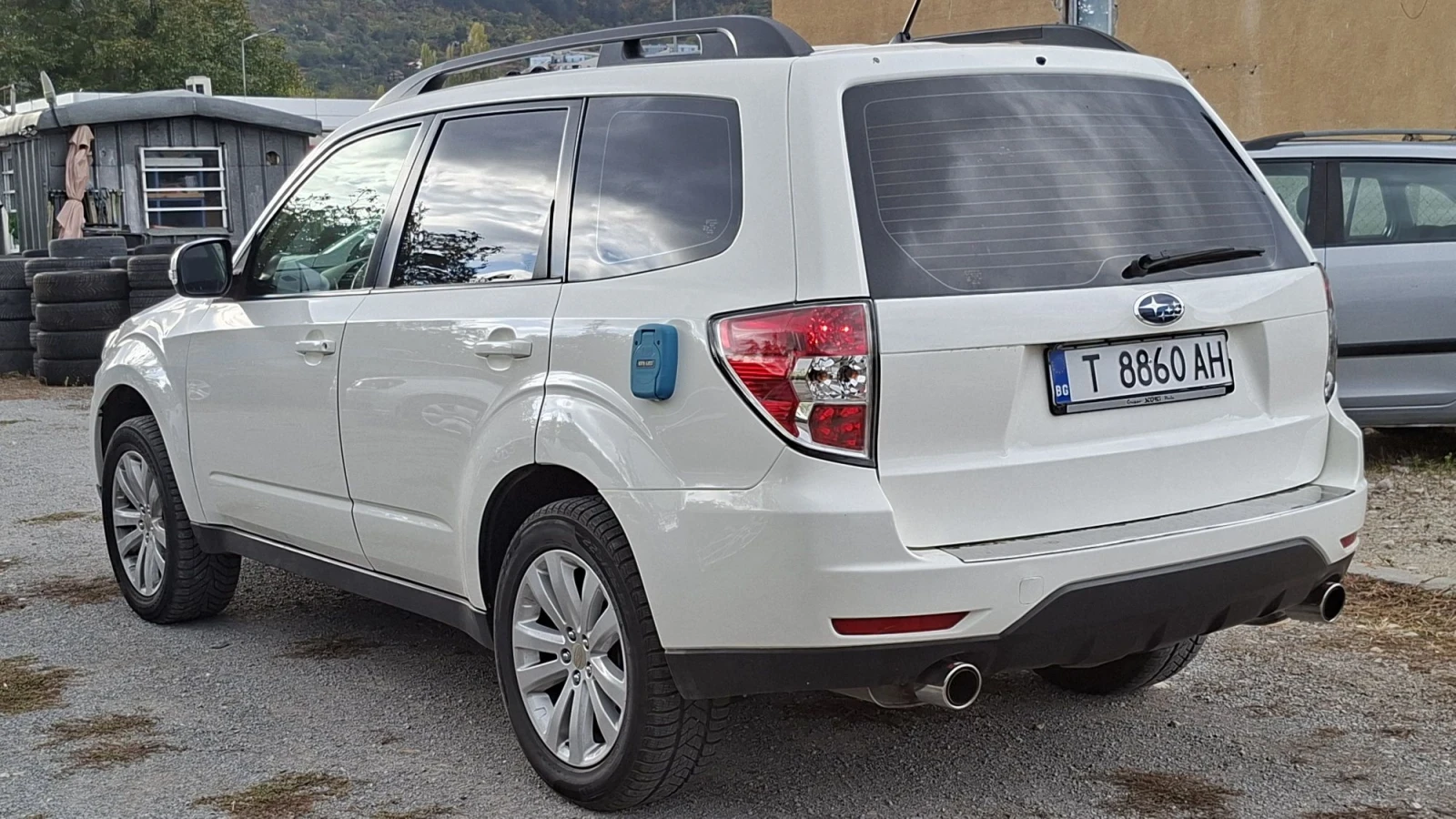 Subaru Forester 2.0i Facelift 150kc, снимка 6 - Автомобили и джипове - 56743589
