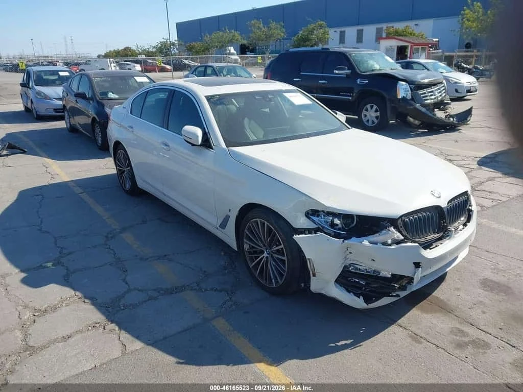 BMW 530E * I PERFORMANCE * АВТОКРЕДИТ* , снимка 2 - Автомобили и джипове - 56750621
