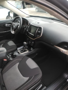Jeep Cherokee 2.0td 4x4, снимка 8