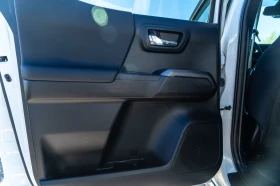 Toyota Tacoma 3.5 = V6 = 4X4 = 2021 = 37000KM = ЛИЗИНГ, снимка 12