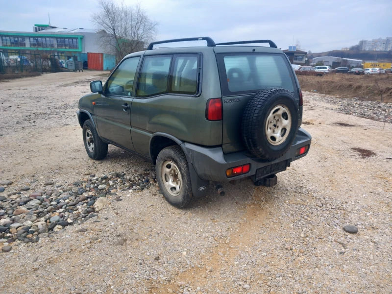 Nissan Terrano 4x4 бензин , снимка 4 - Автомобили и джипове - 49483798