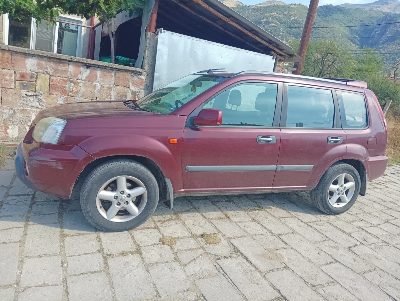 Nissan X-trail 2.2, снимка 2 - Автомобили и джипове - 52577176