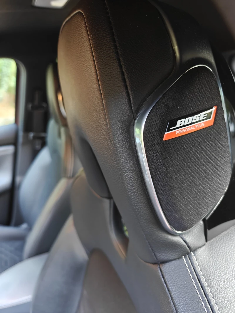 Nissan Juke DIG-T Tekna, снимка 9 - Автомобили и джипове - 52439930