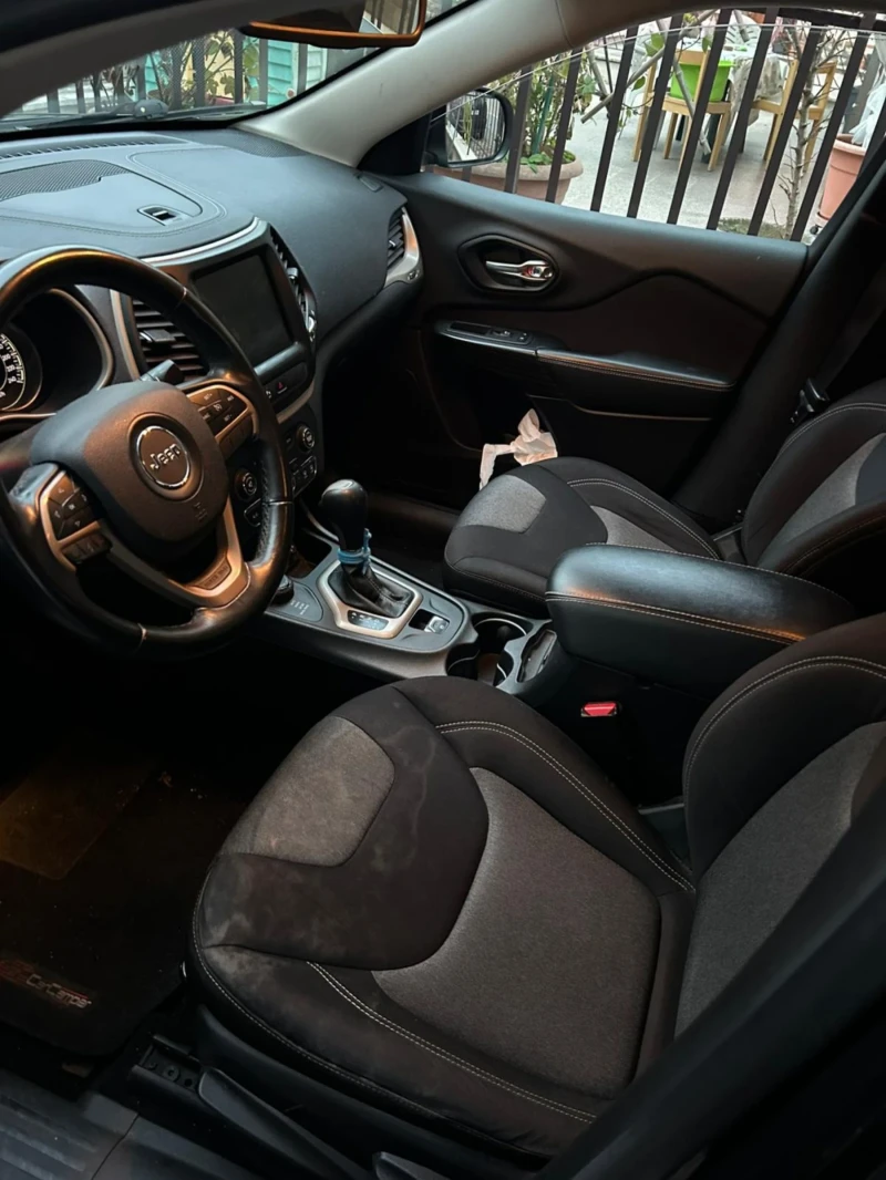 Jeep Cherokee 2.0td 4x4, снимка 7 - Автомобили и джипове - 52893738